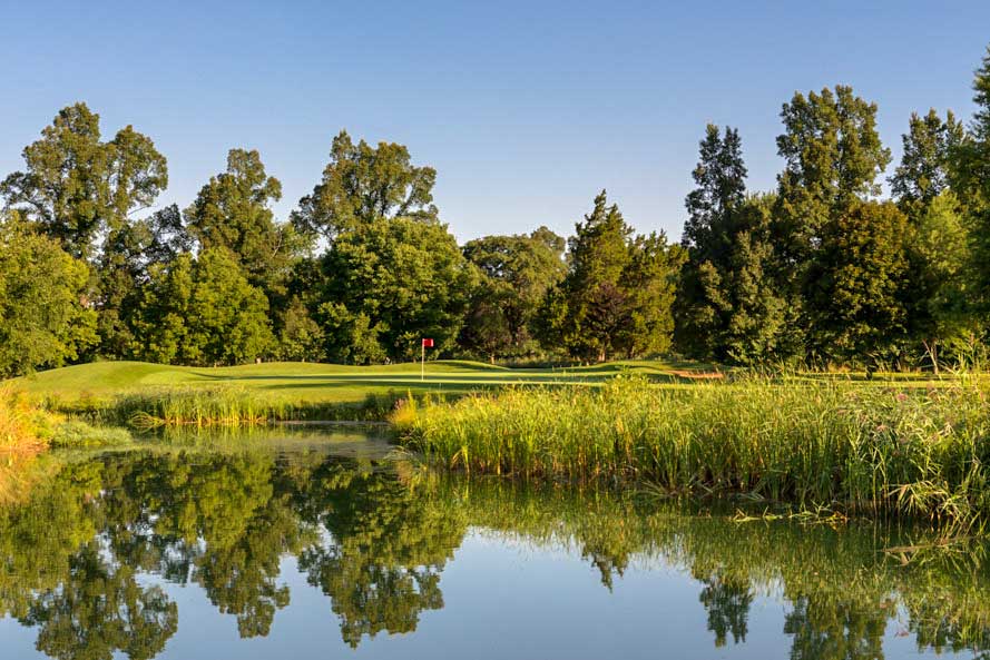Deerpath Golf Course, located in Lake Forest, Illinois