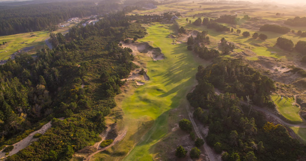 Aerial view of hole 18 on Pacific Dunes at Bandon Dunes Golf Resort