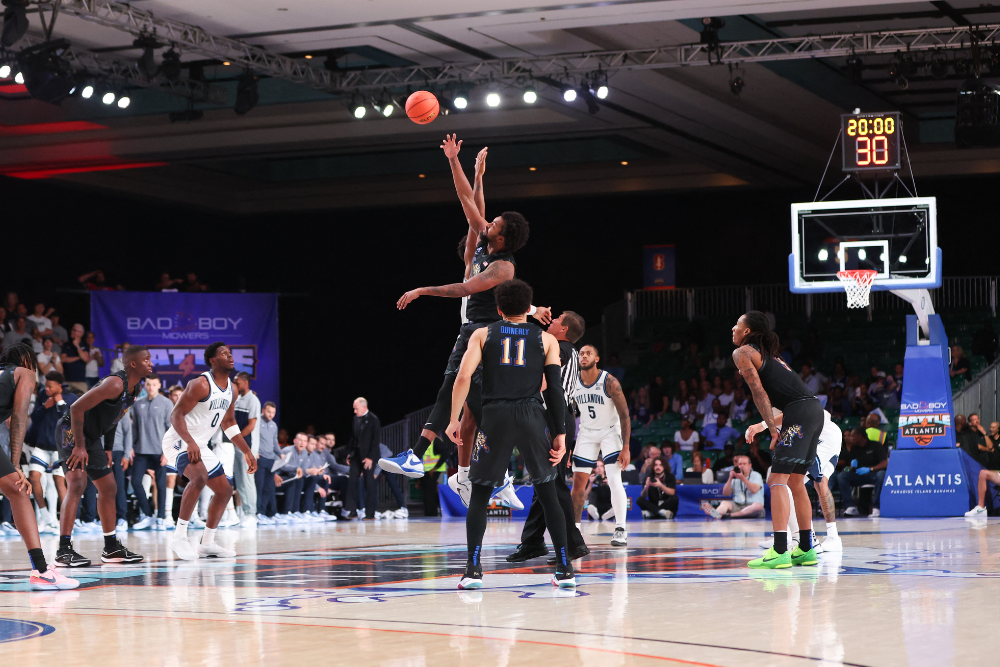 Tip off at Bad Boy Mowers Battle 4 Atlantis